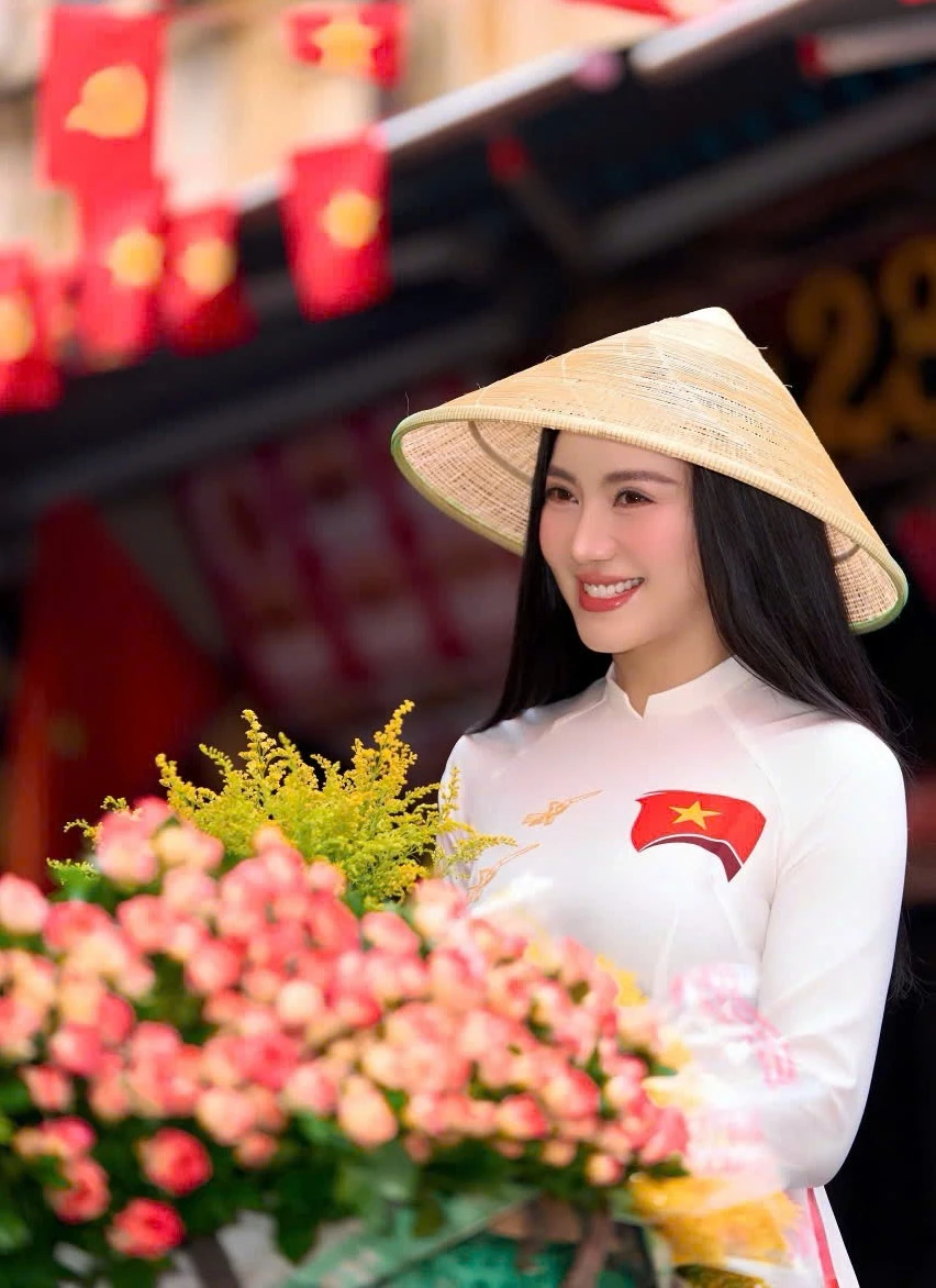 Á Hậu Trần Bảo Linh